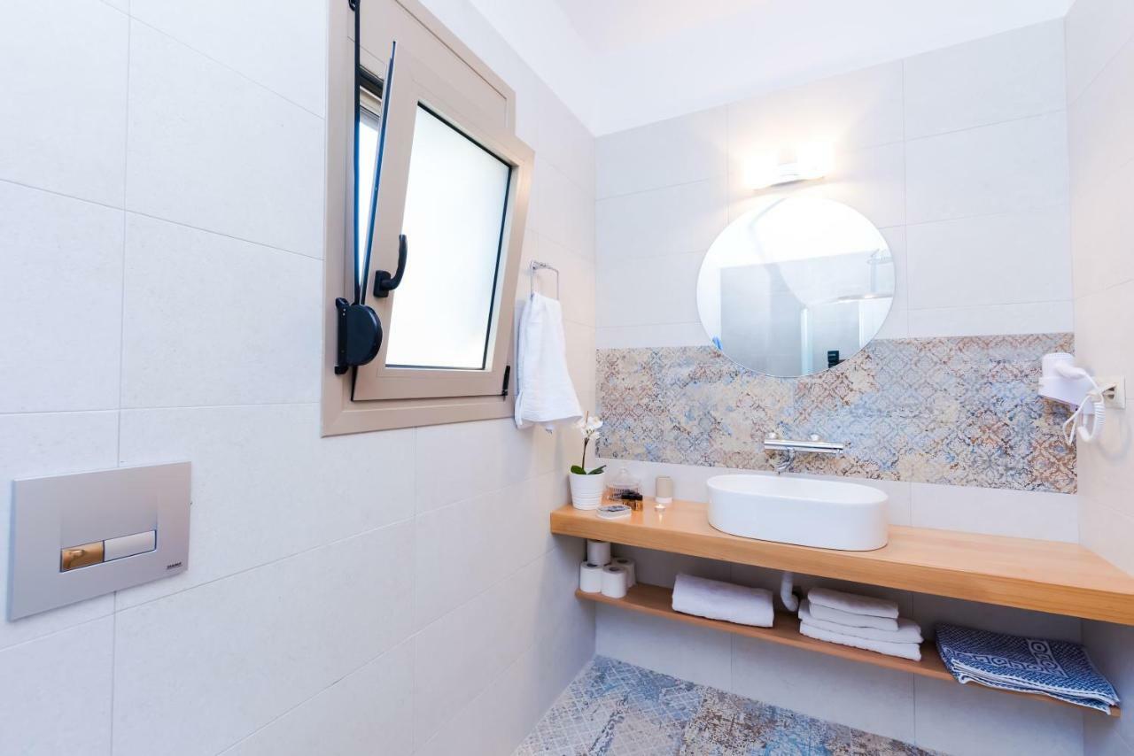 Mon Emvasia Margarites Villas Margarítesz Kültér fotó
